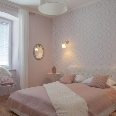 Captain Emo City Apartments プーラ エクステリア 写真
